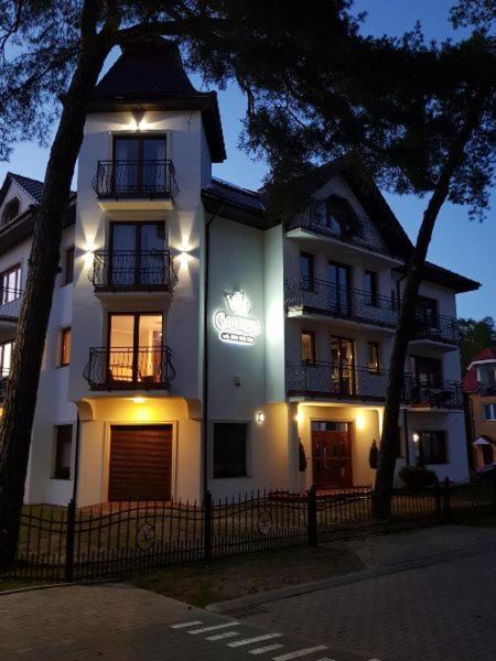 Villa Carmen Мендзиводзе Екстер'єр фото