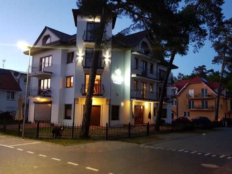 Villa Carmen Мендзиводзе Екстер'єр фото